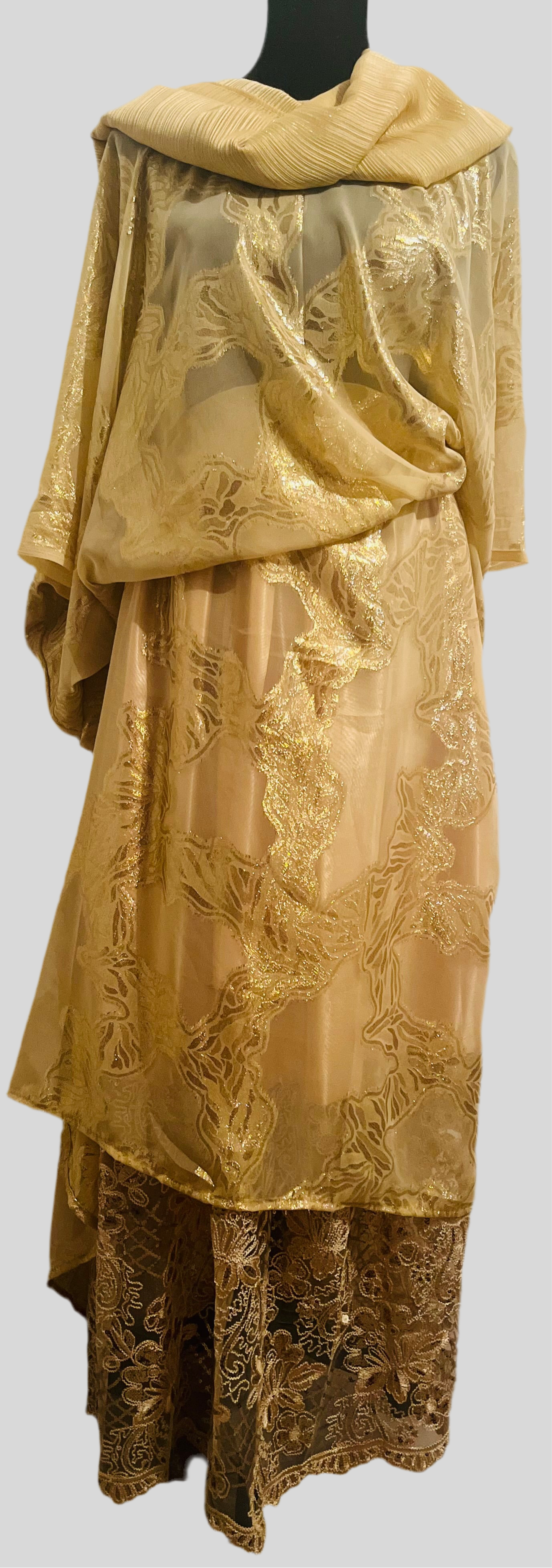 ROBE DORÉ